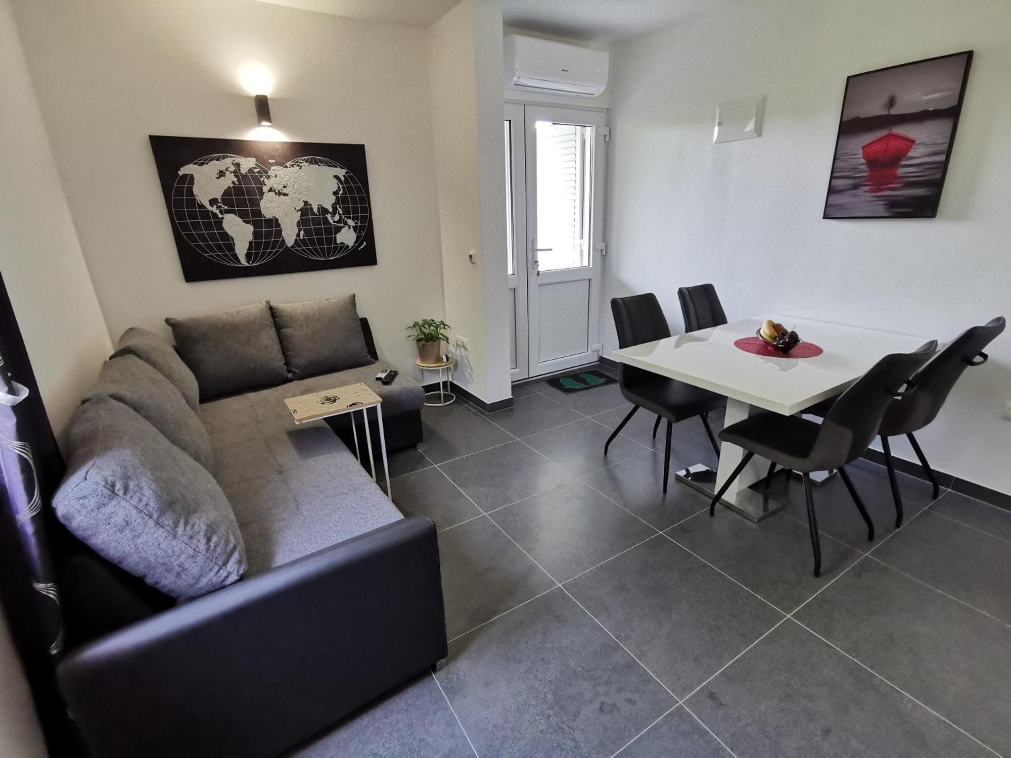 Adriana Apartment *