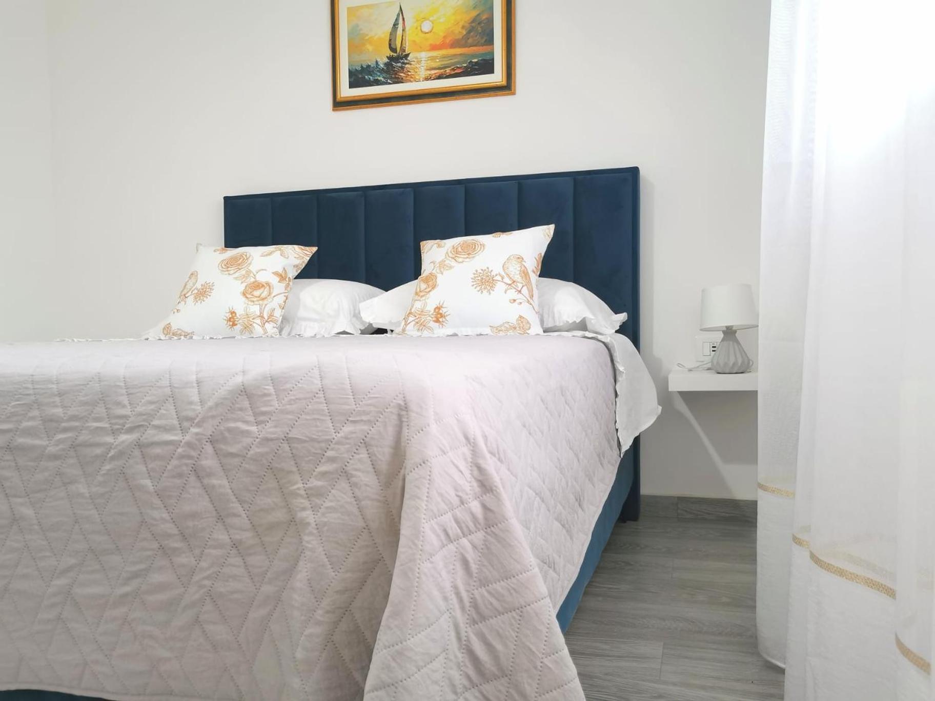 Apartment Adriana *