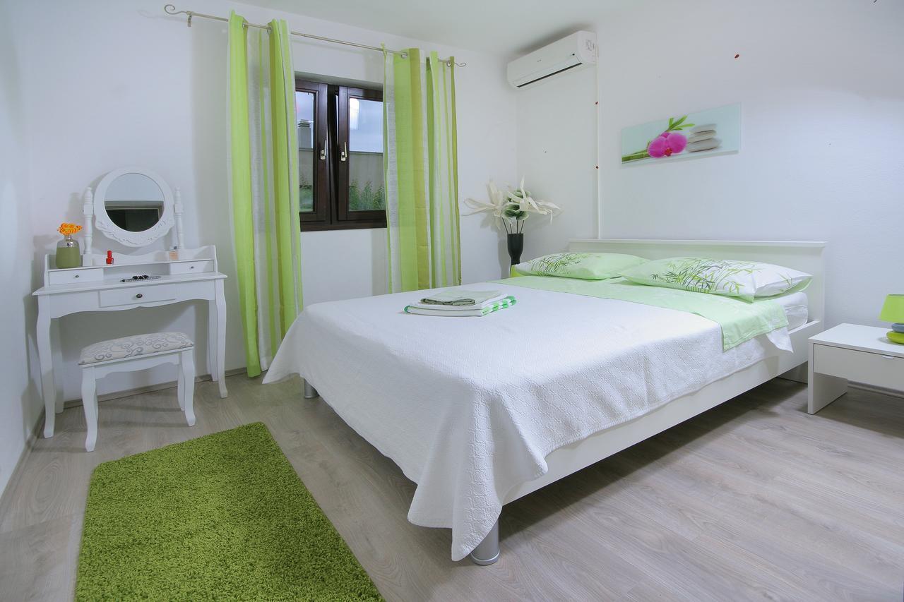 Apartment Adriana *