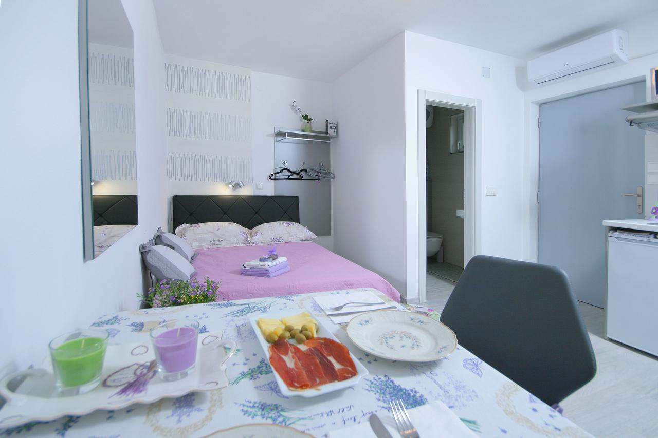 Adriana Apartment Seget Vranjica